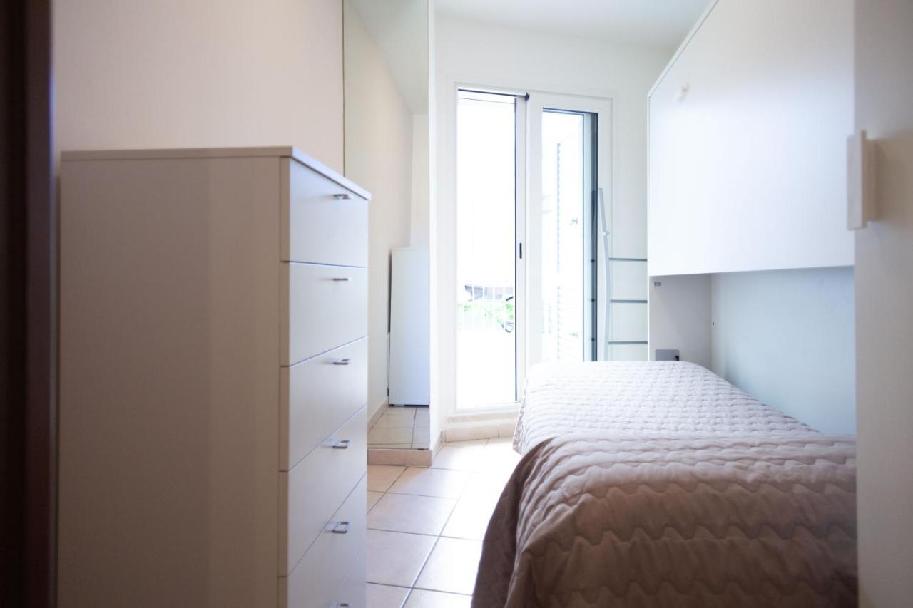 Aparthotel Residenza Alma Riccione Exterior foto