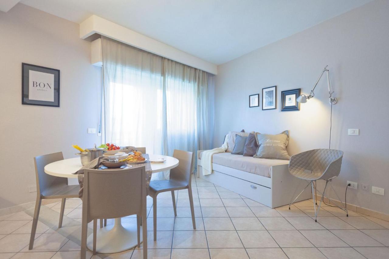 Aparthotel Residenza Alma Riccione Exterior foto